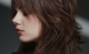 COUPE FEMME TENDANCE 2025  - ESSENCE